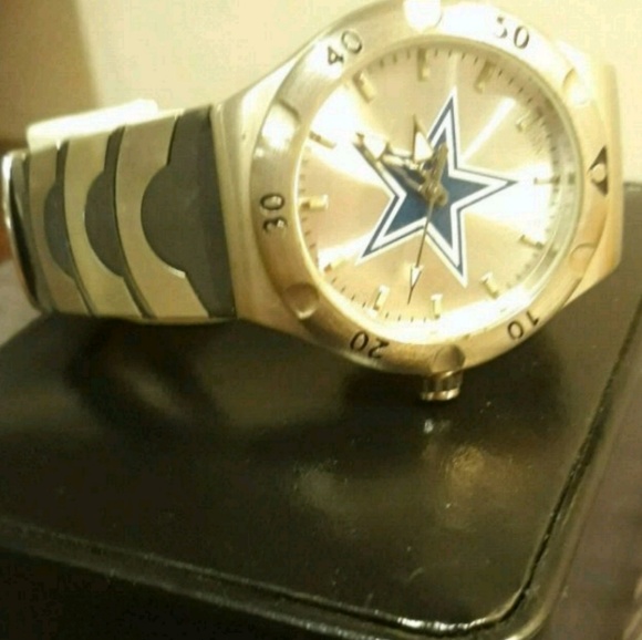 New Mens Cowboys Watch - Picture 2 of 4
